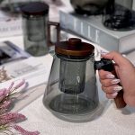 خرید و قیمت قوری دمنوش پیرکس دودی دسته چوبی وارداتی